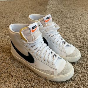 Nike Blazer Mids